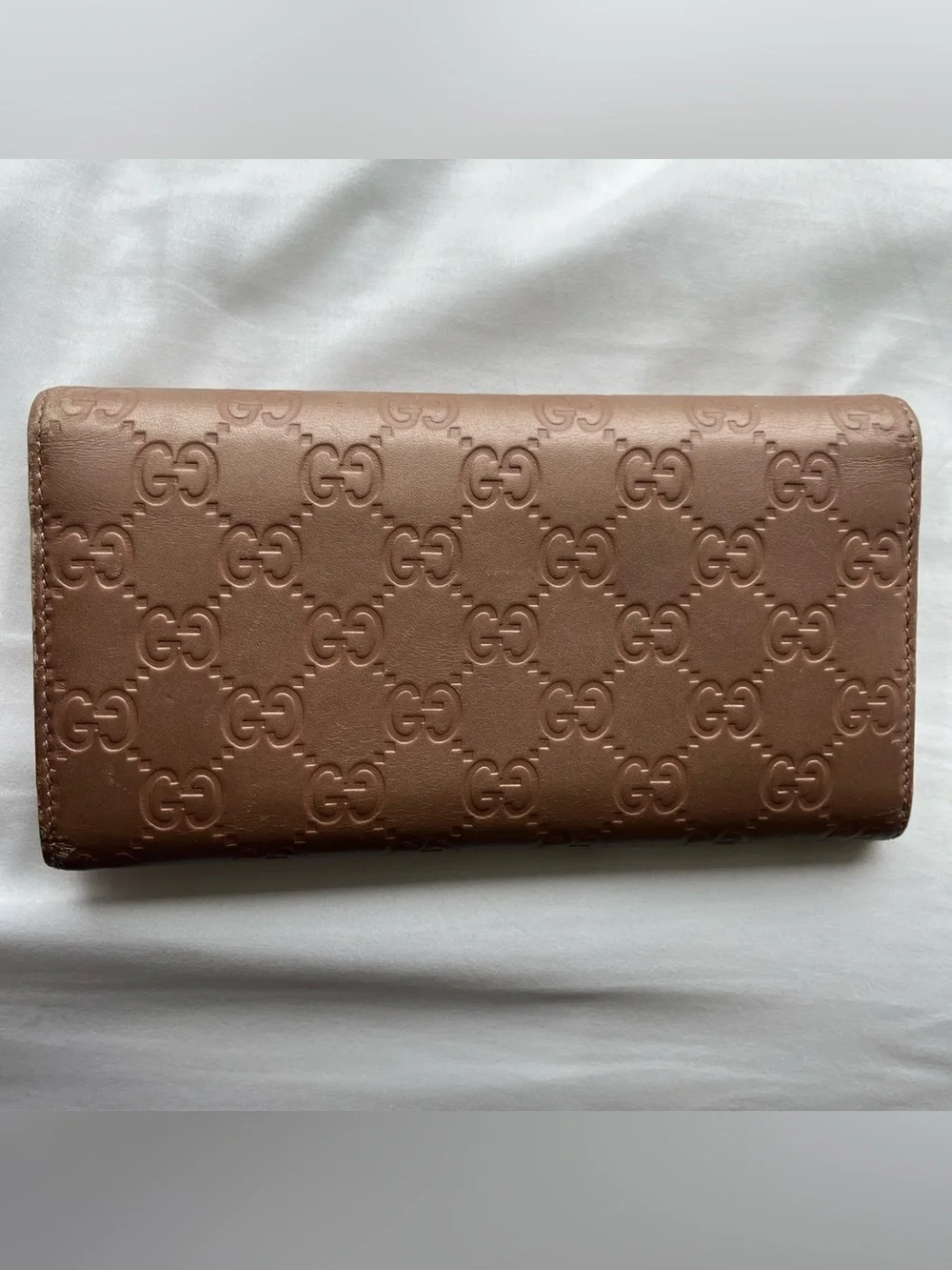 Gucci color pink
